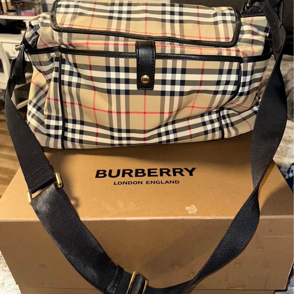 Burberry Tan and Black Messenger Bag with Iconic Check Pattern - Picture 2 of 2